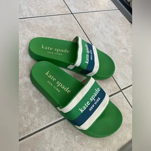 Sandals - Picture 1 of 2